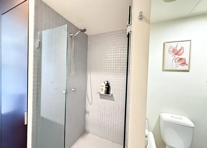Deluxe Two-Bedroom Apartment